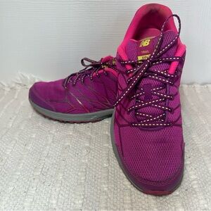 New Balance 330v2 Women's Trail Hiking Shoes Size 10 Pink